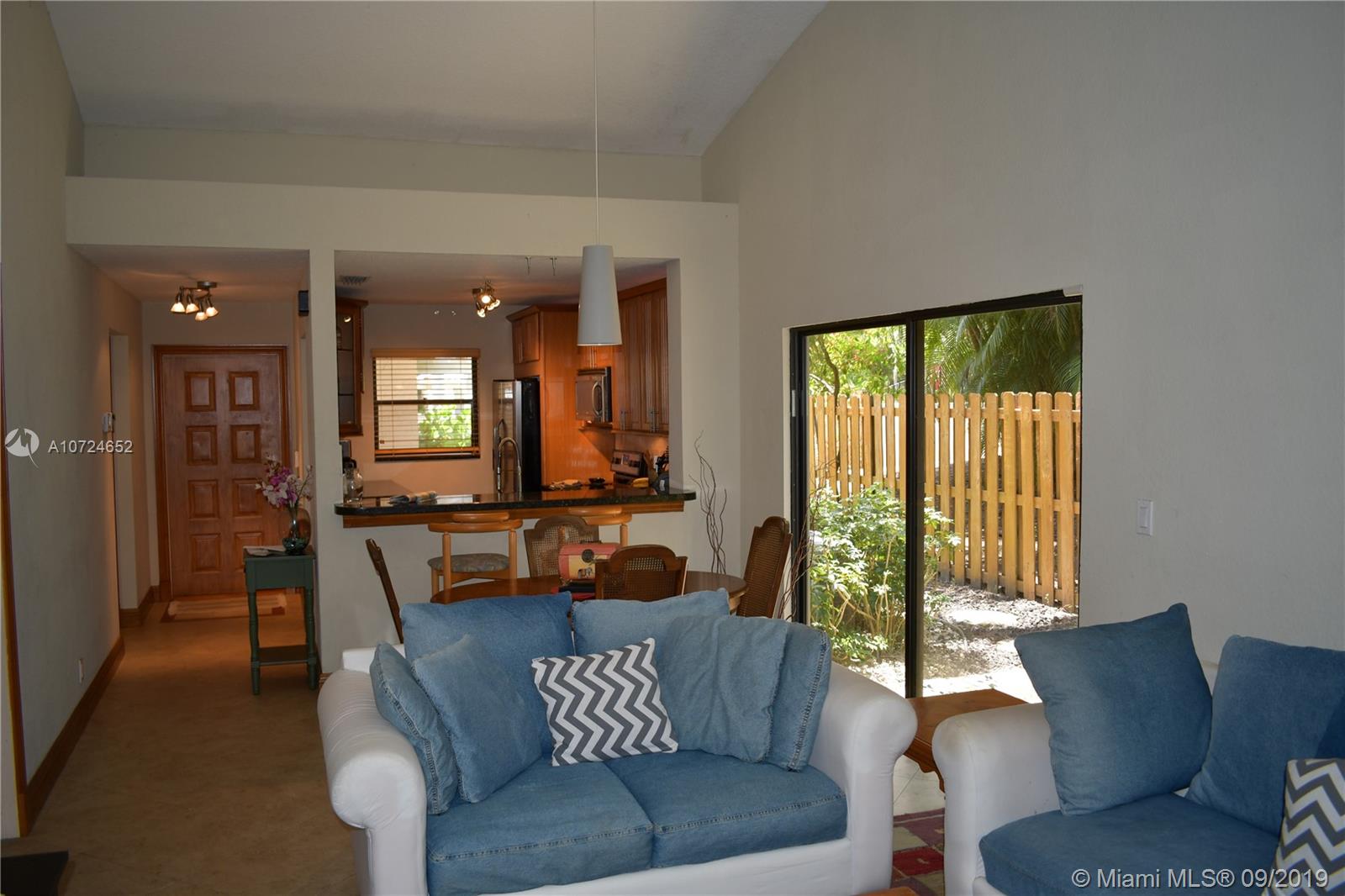 5541 Croydon Court Boca Raton, FL 33486 - Photo 10 of 32 Gallery Image 10