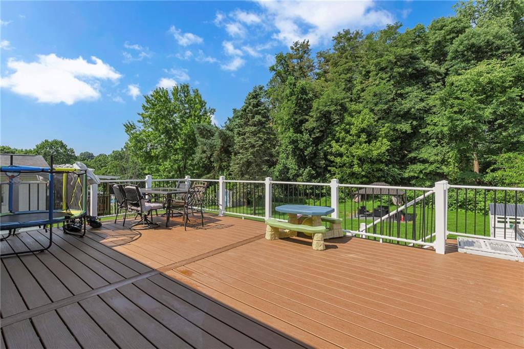 1102 Queens Mill Road Aliquippa, PA 15001 - Photo 20 of 27