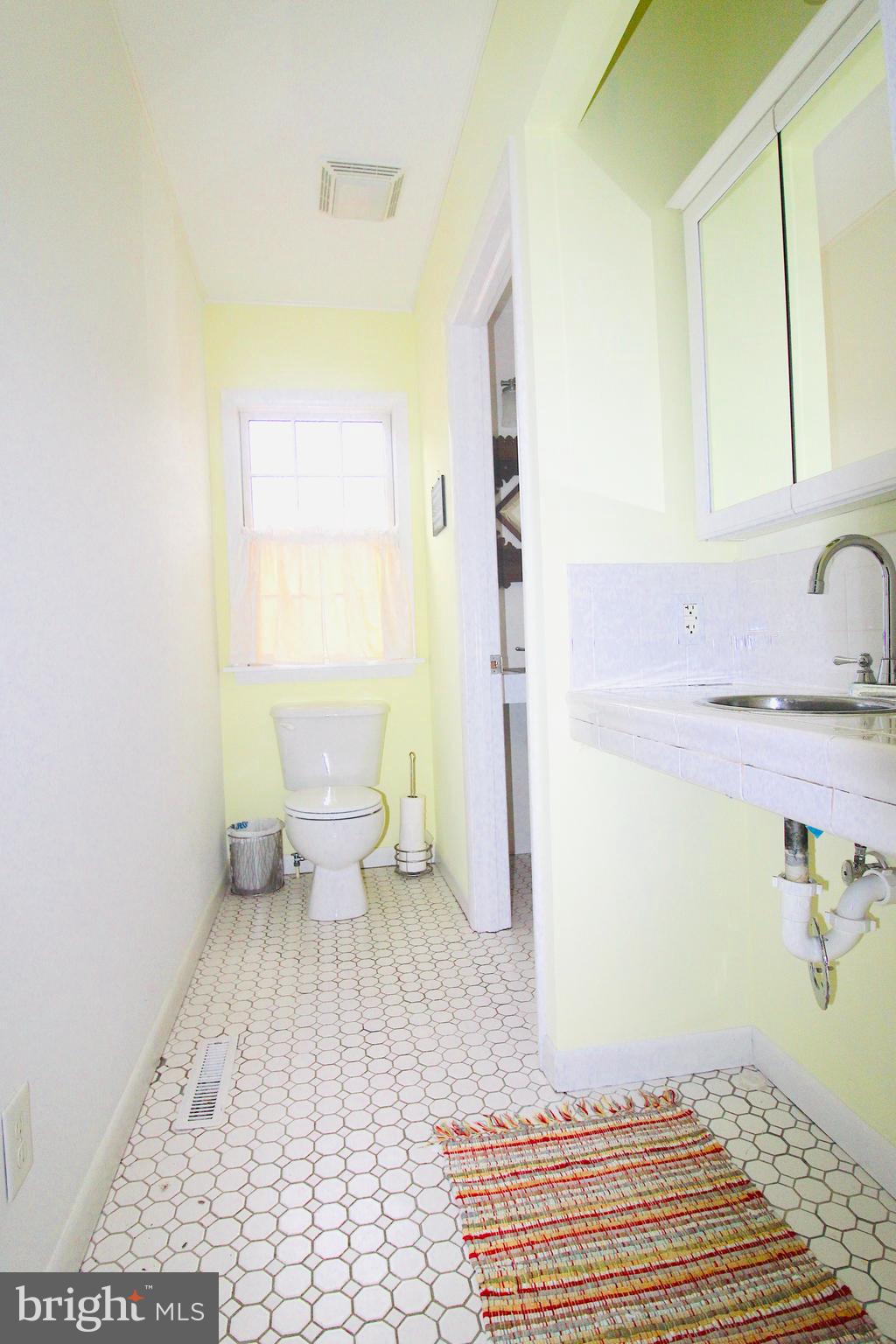 5808 Indian Quarter Road Cambridge, MD 21613 - Photo 20 of 30 1st floor Bathroom with Extra Vanity