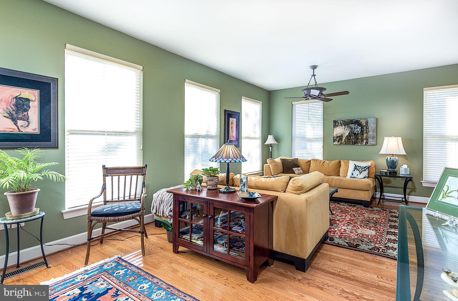11522 Waterhaven Court Reston, VA 20190 - Photo 14 of 28 BATHED IN NATURAL LIGHT