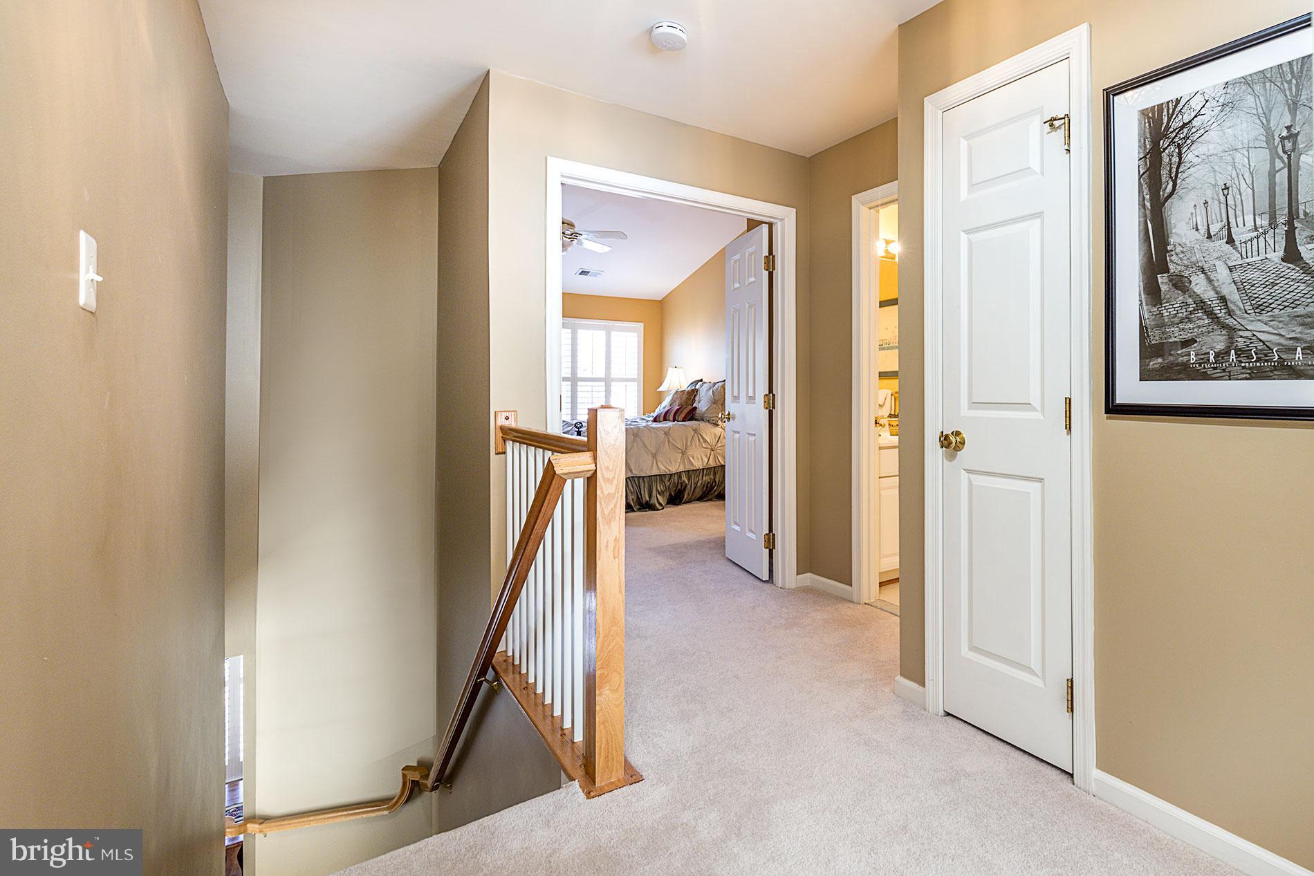 11522 Waterhaven Court Reston, VA 20190 - Photo 16 of 28 UPPER LANDING