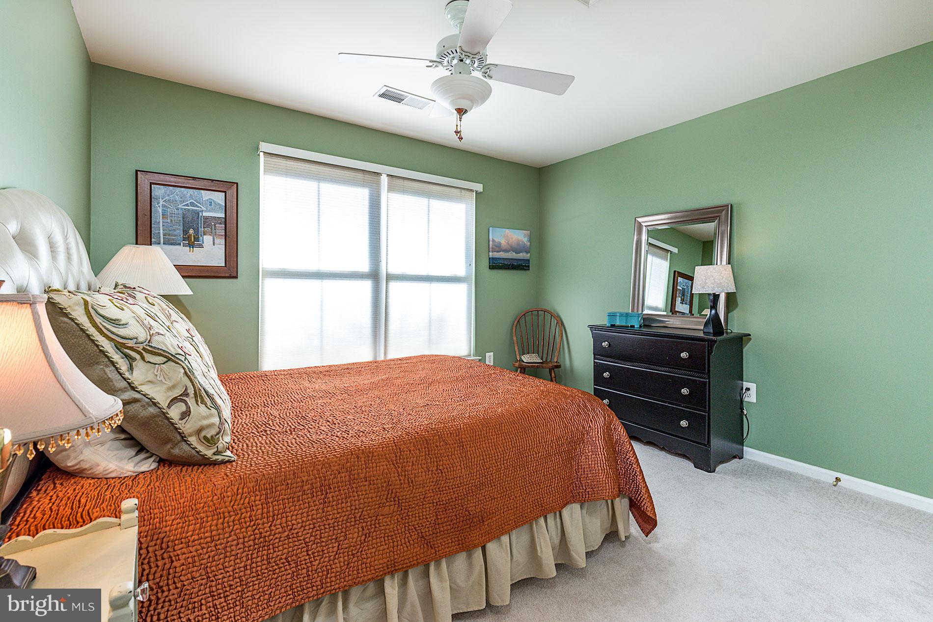 11522 Waterhaven Court Reston, VA 20190 - Photo 23 of 28 BEAUTIFUL GUEST ROOM