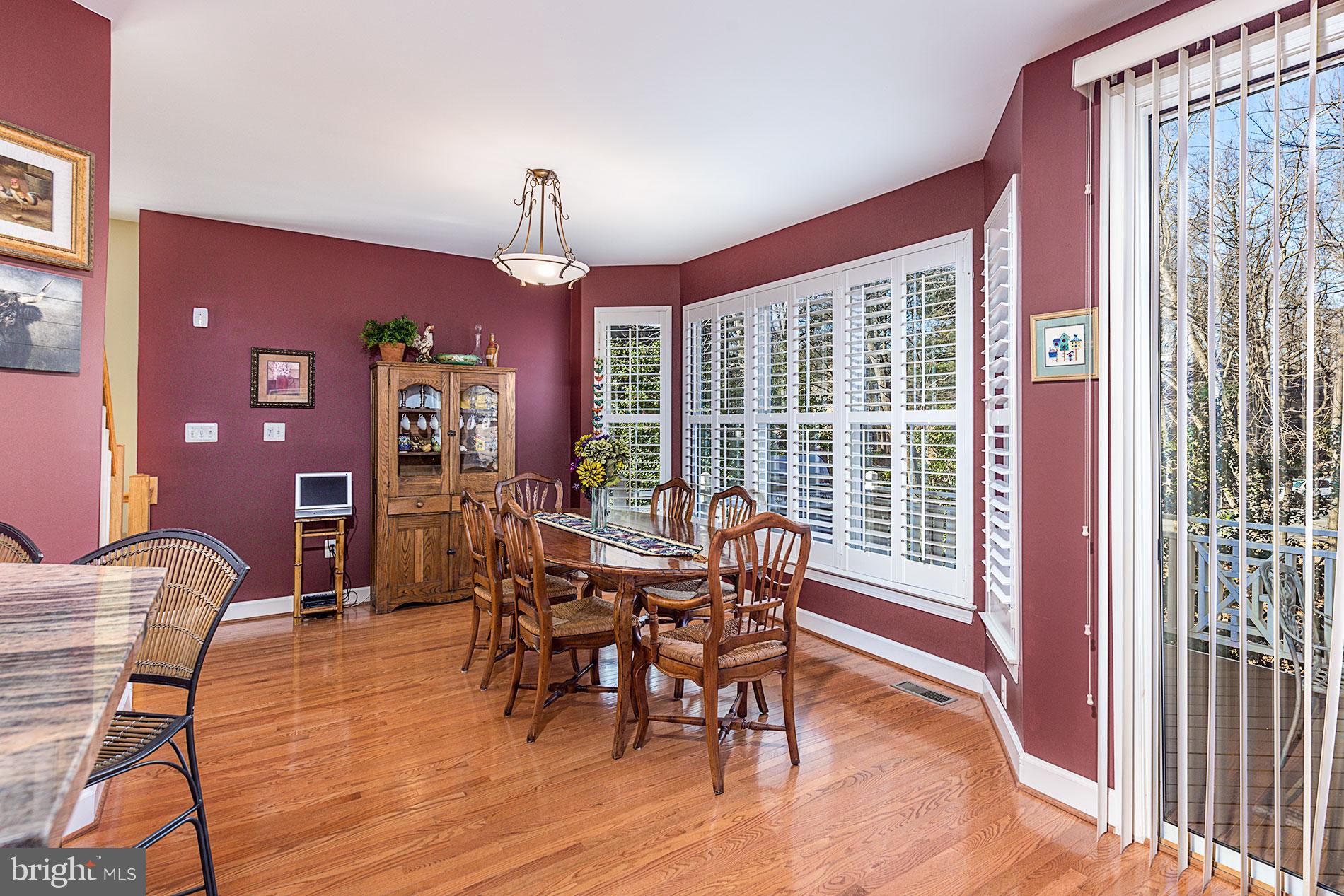 11522 Waterhaven Court Reston, VA 20190 - Photo 7 of 28 PLANTATION SHUTTES