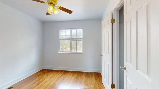 a view of a roof with sitting area