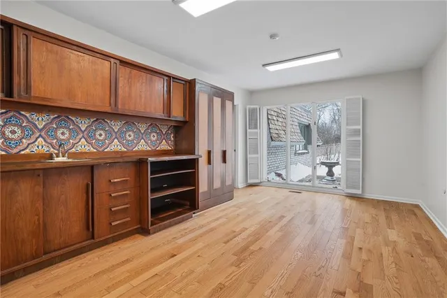 a view of a storage & utility room