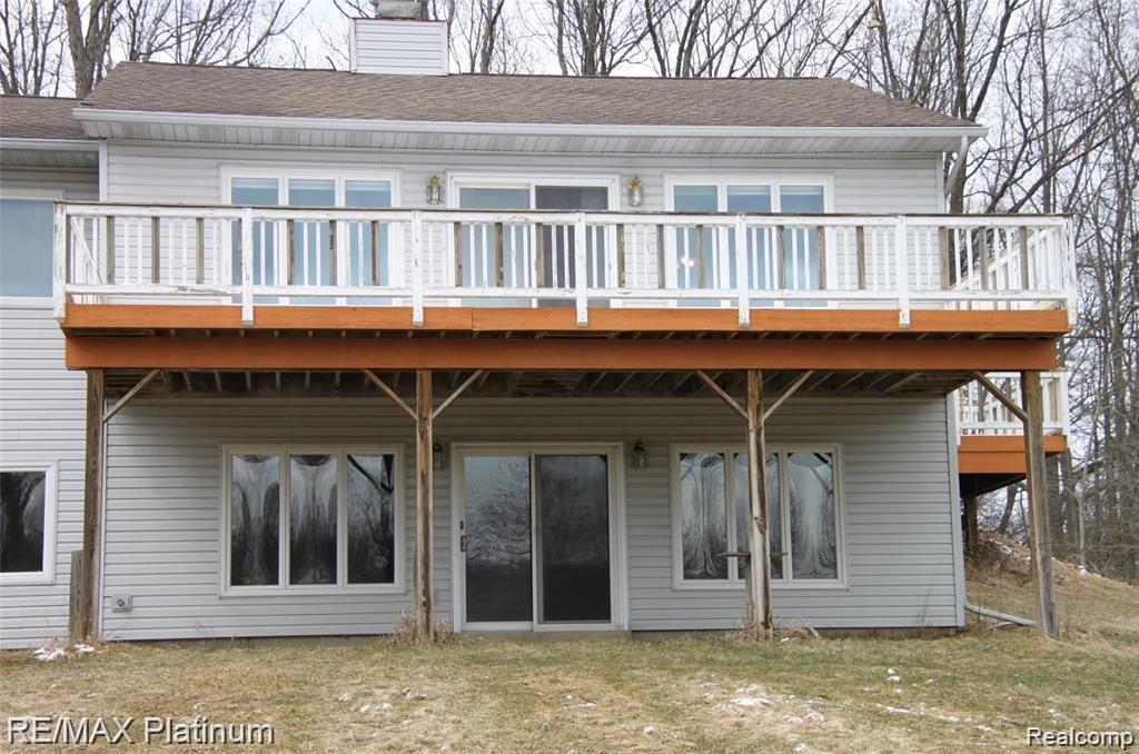 1258 Baker Road Fenton, MI 48430 - Photo 2 of 36
