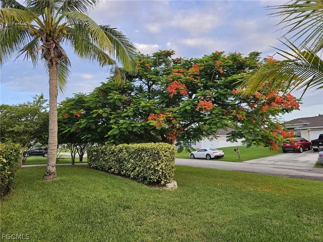 $450,000 | 330 Southwest 19th Lane, Cape Coral, FL 33991