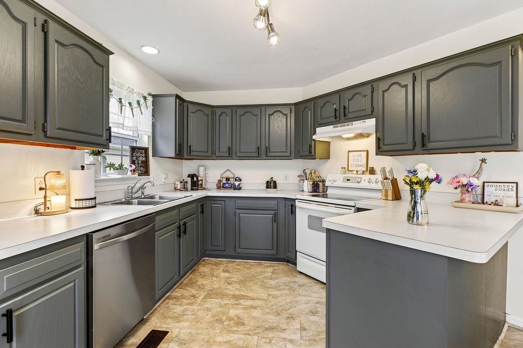 213 Adventure Trail Waynesboro, VA 22980 - Photo 16 of 32