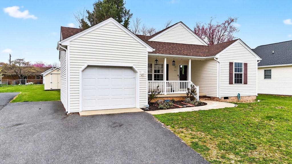 213 Adventure Trail Waynesboro, VA 22980 - Photo 3 of 32