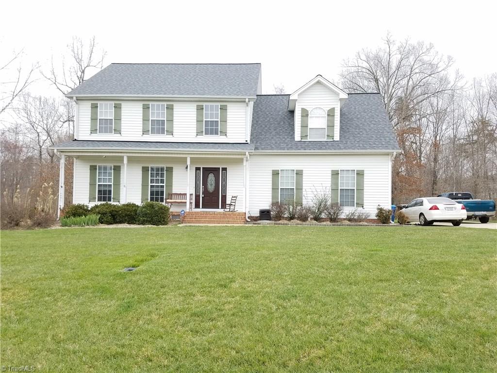 Large level lot
