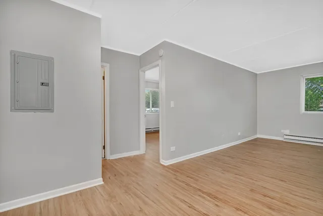 $1,595 | 315 Kimbell Avenue, Unit 3, Elmhurst, IL 60126