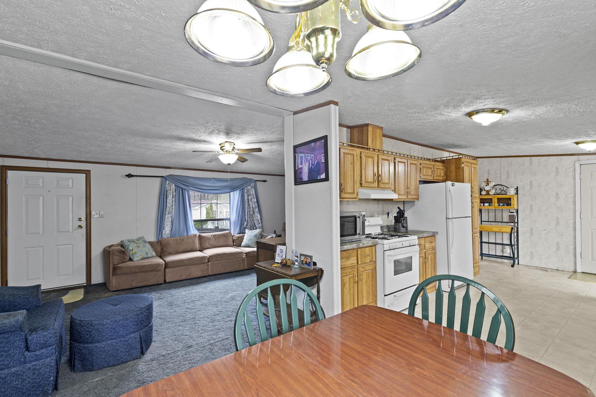 3 Highview Circle Raymond, NH 03077 - Photo 13 of 34