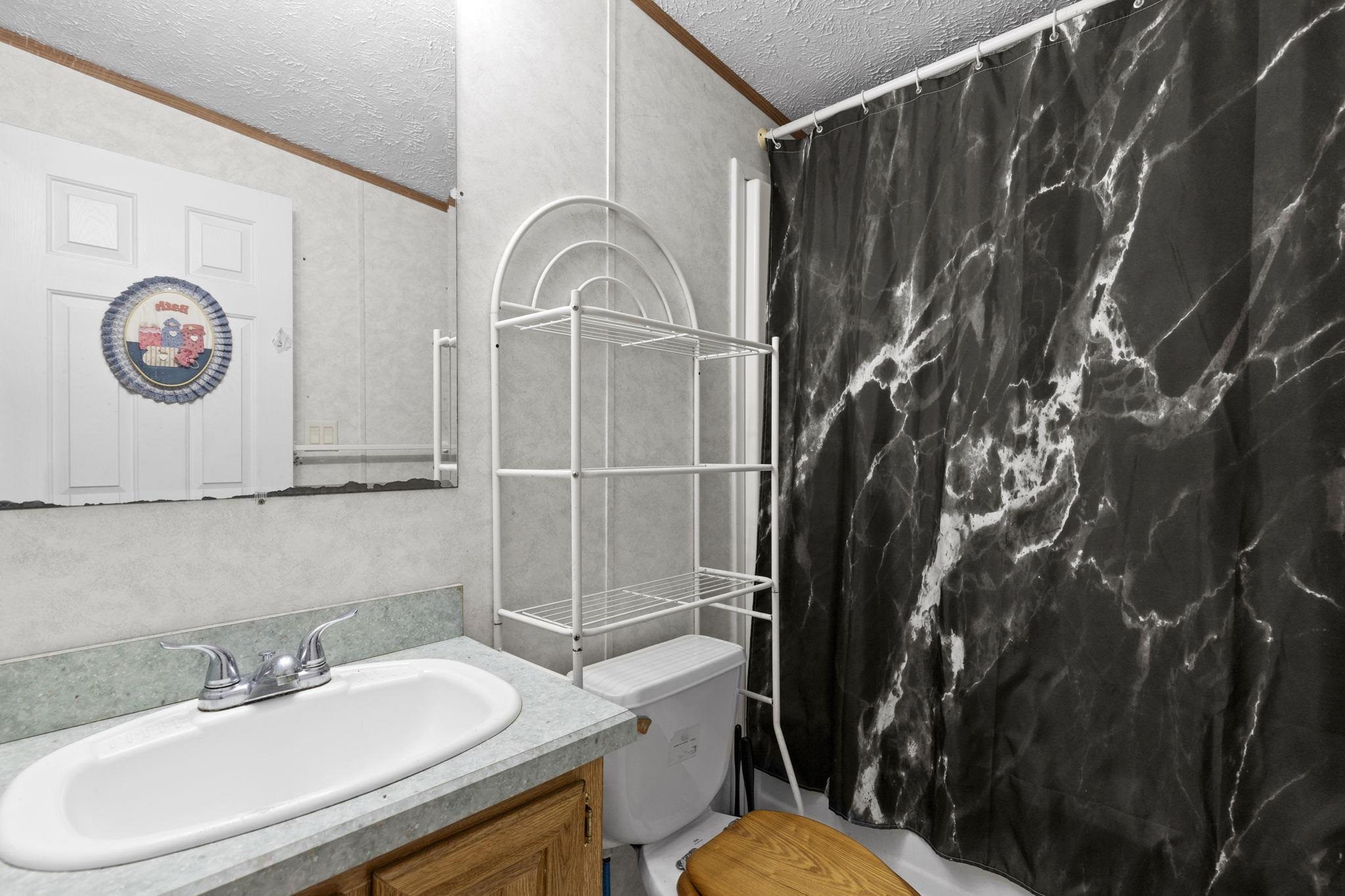 3 Highview Circle Raymond, NH 03077 - Photo 20 of 34