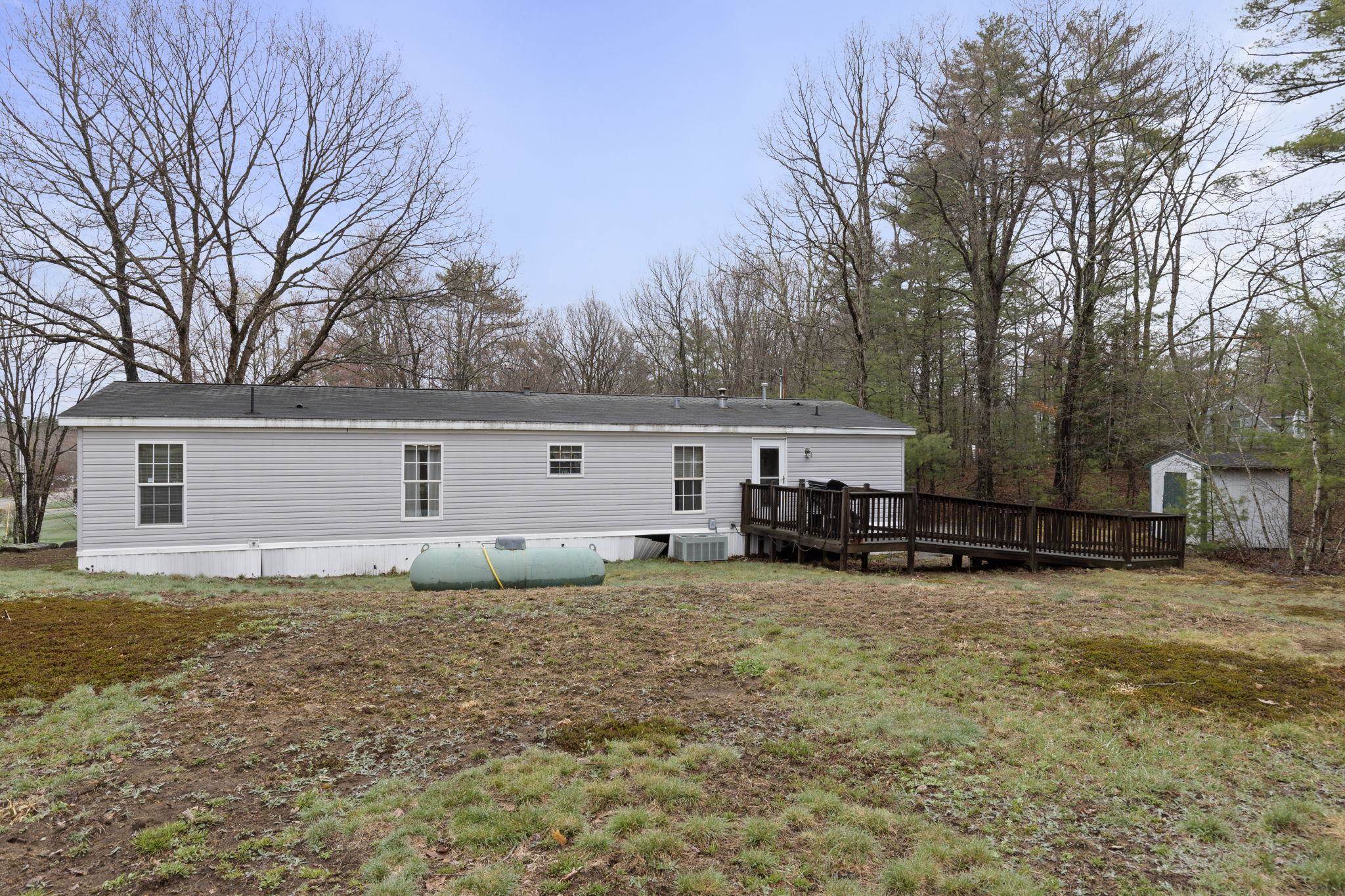 3 Highview Circle Raymond, NH 03077 - Photo 31 of 34