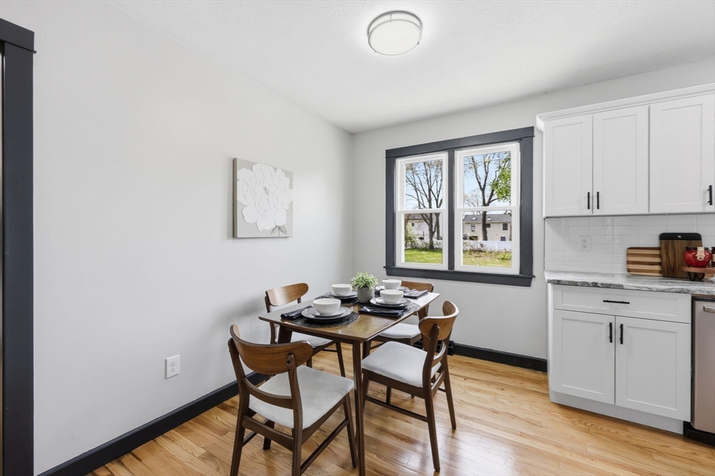 44 Frontenac Street Springfield, MA 01151 - Photo 13 of 36