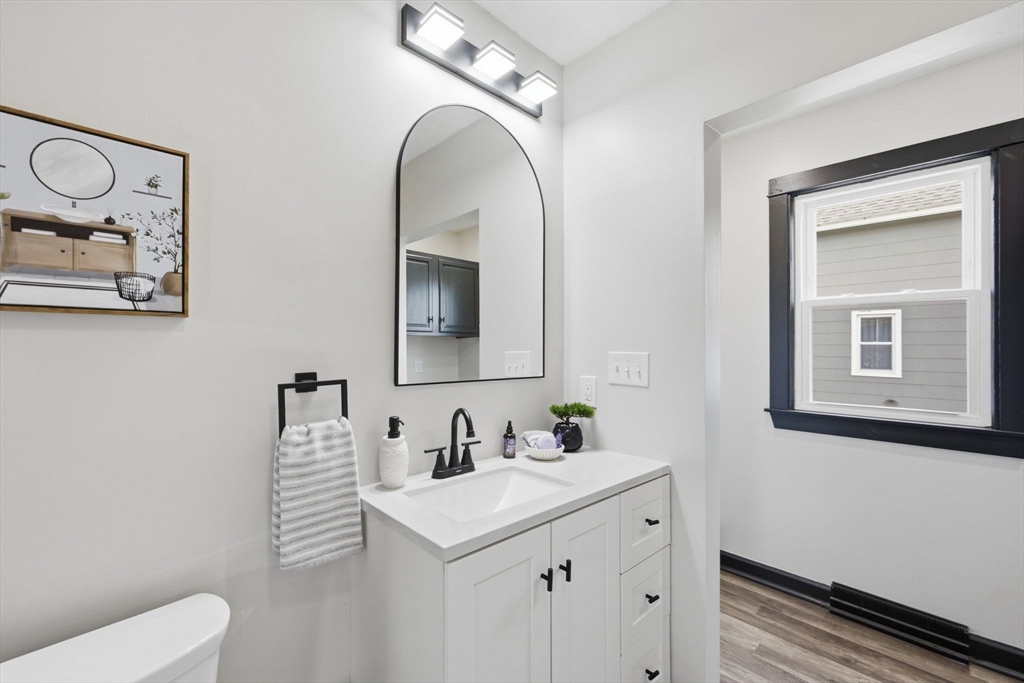 44 Frontenac Street Springfield, MA 01151 - Photo 20 of 36