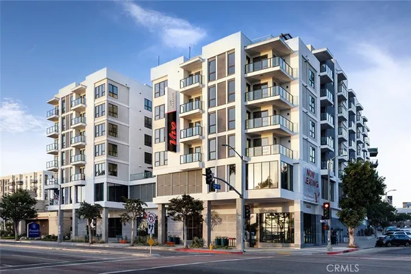 $2,410 | 511 South Harbor Boulevard, Unit 414, San Pedro, CA 90731