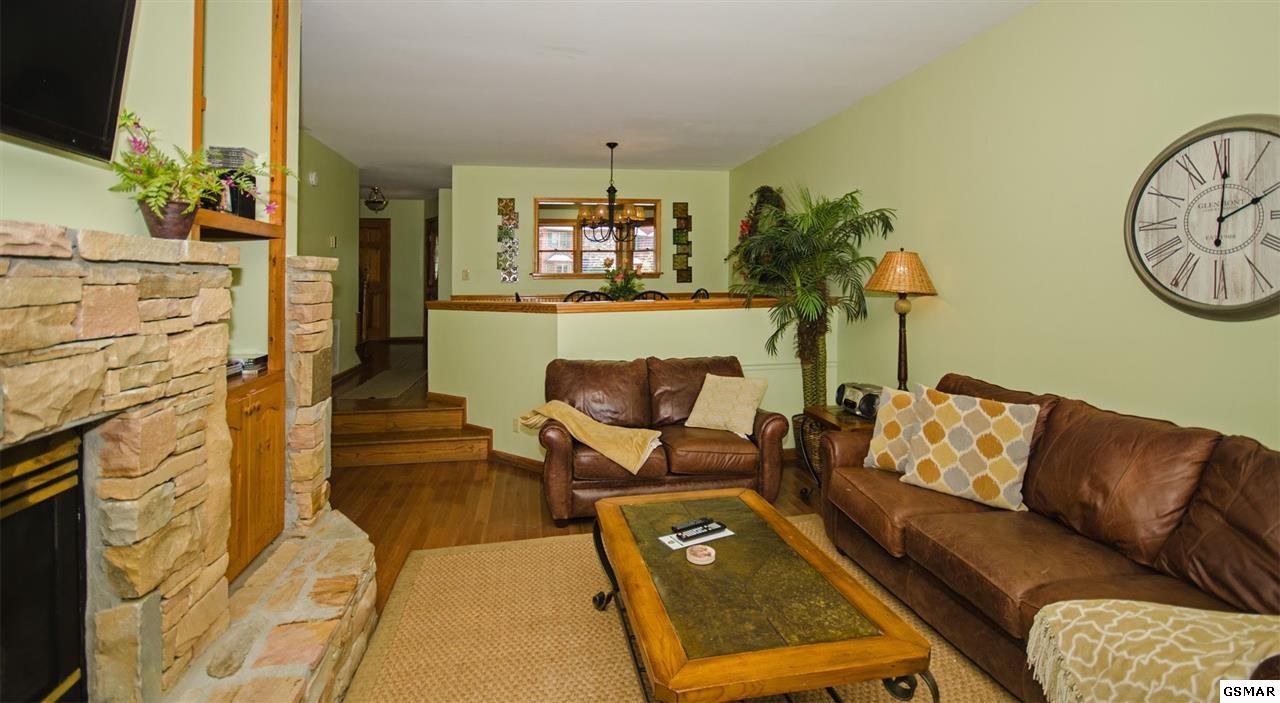 2044 Hickory Ridge Way, Unit THERIGHTPRESCRIPTION Sevierville, TN 37862 - Photo 8 of 32 Gallery Image 8