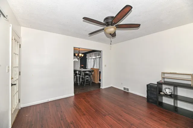 $274,900 | 2721 South 76th Street, West Allis, WI 53219