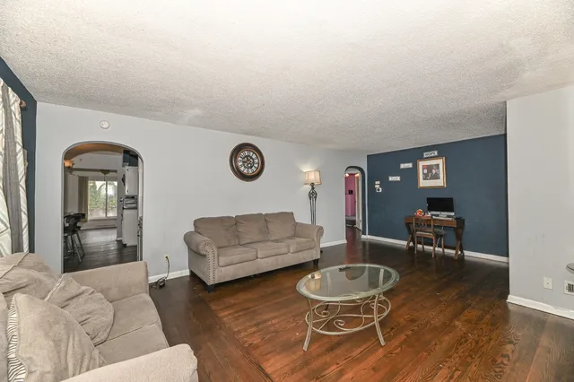 $274,900 | 2721 South 76th Street, West Allis, WI 53219