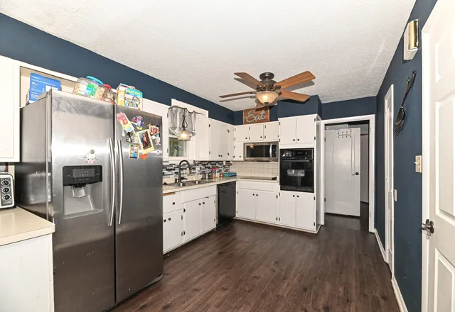 $274,900 | 2721 South 76th Street, West Allis, WI 53219