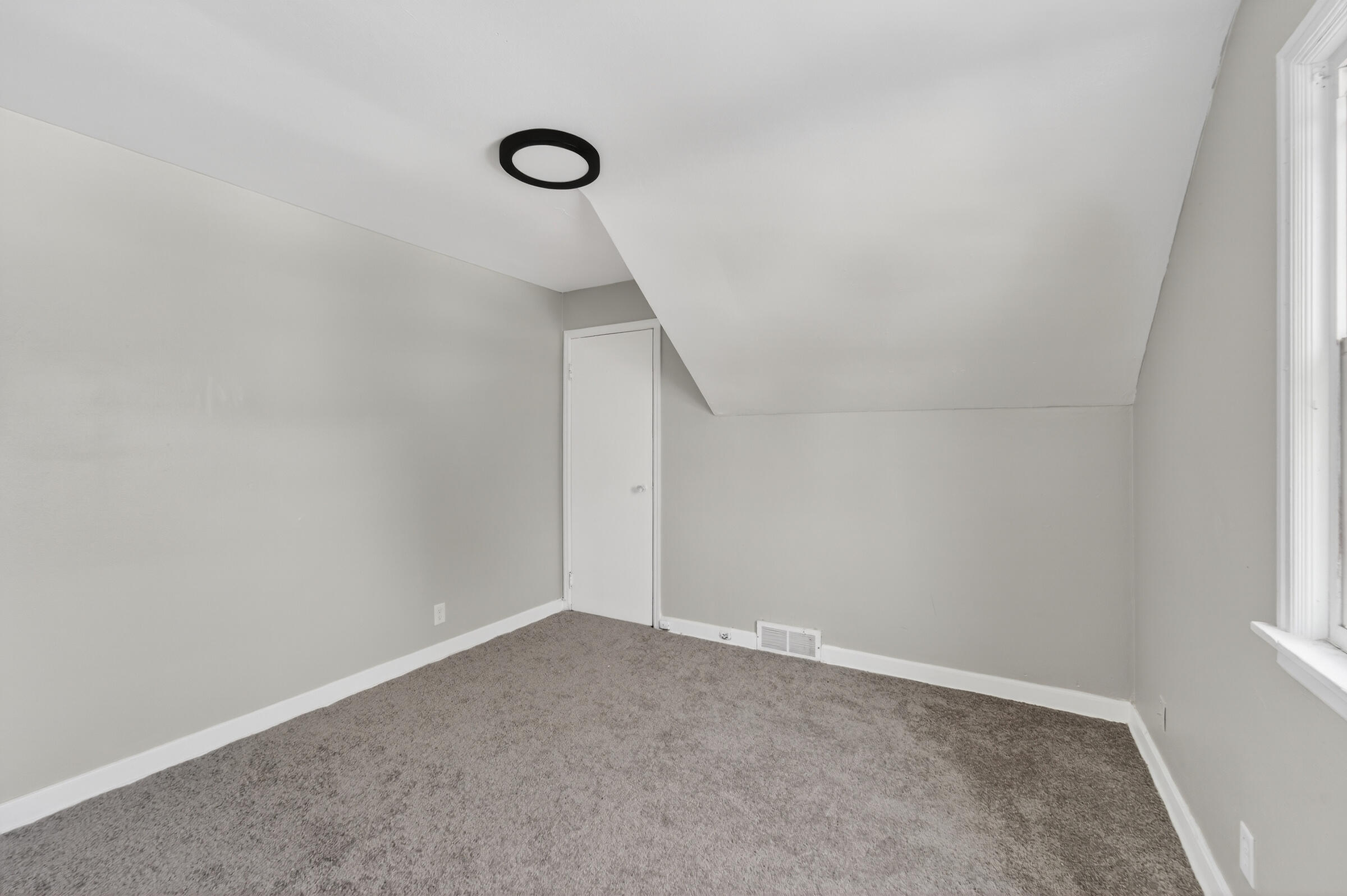 2956 North 44th Street Milwaukee, WI 53210 - Photo 13 of 30 DSC01824