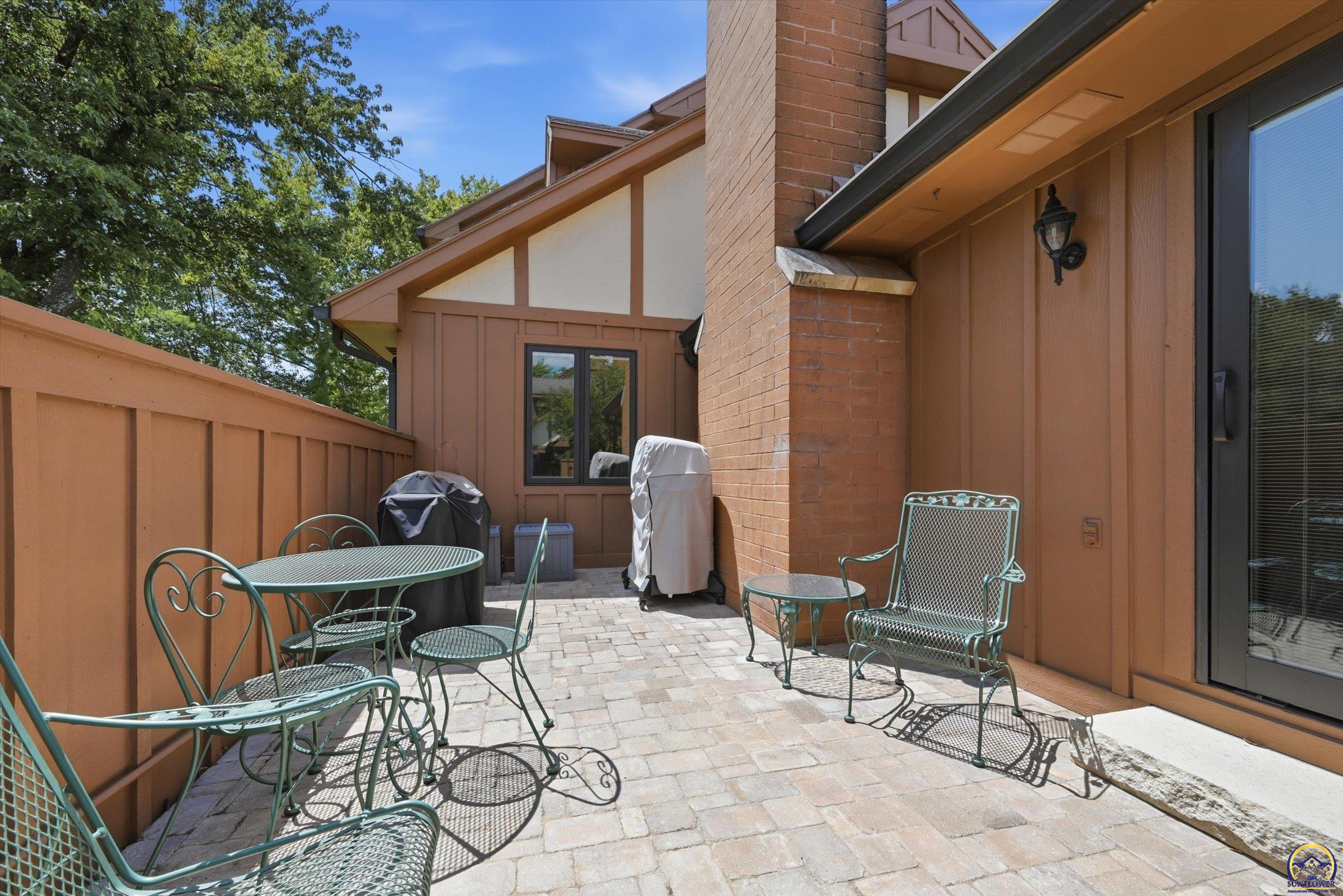 5641 Southwest Hawick Lane Topeka, KS 66614 - Photo 7 of 39
