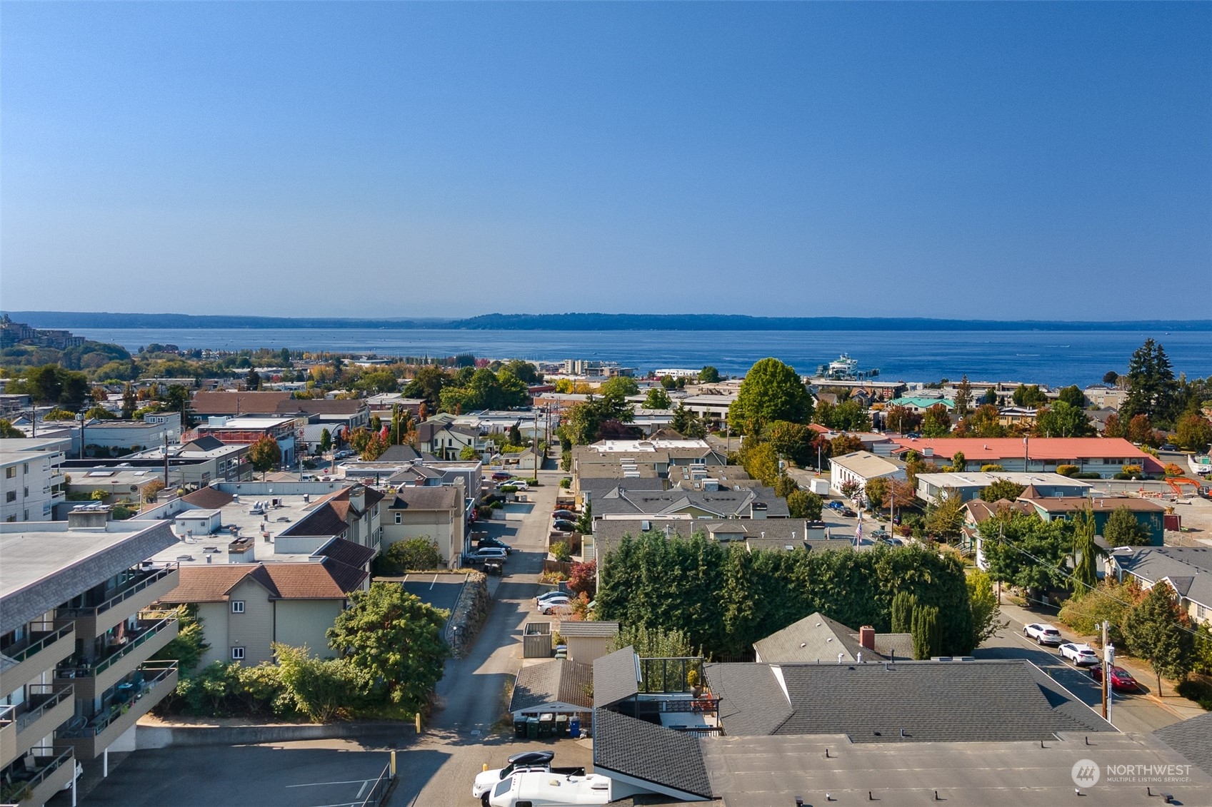 655 Main Street, Unit 301 Edmonds, WA 98020 - Photo 26 of 28 an aerial view of a city