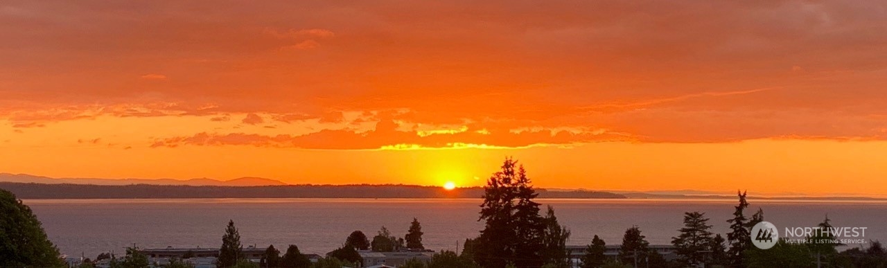 655 Main Street, Unit 301 Edmonds, WA 98020 - Photo 27 of 28 a view of ocean