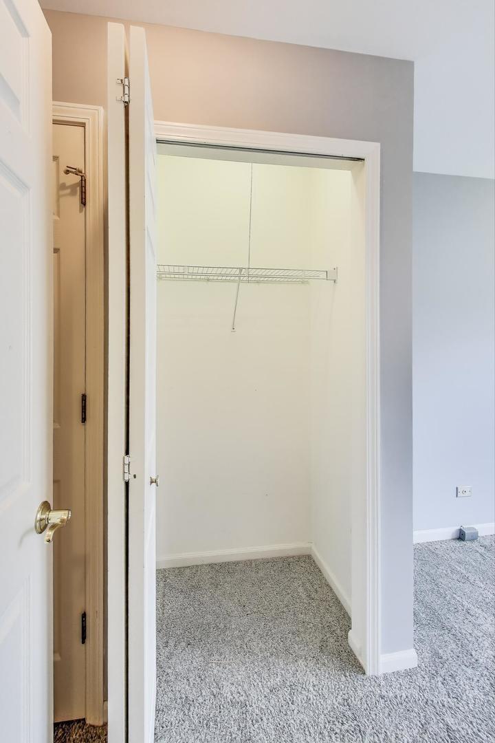 914 Prospect Court, Unit 914 Naperville, IL 60540 - Photo 20 of 38 a view of a small space