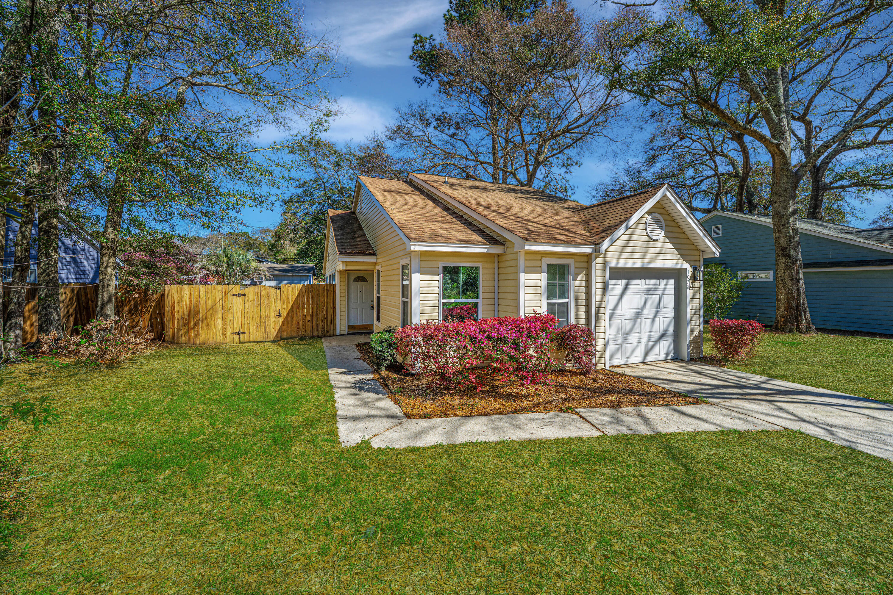 1078 Secessionville Road Charleston, SC 29412 - Photo 3 of 37