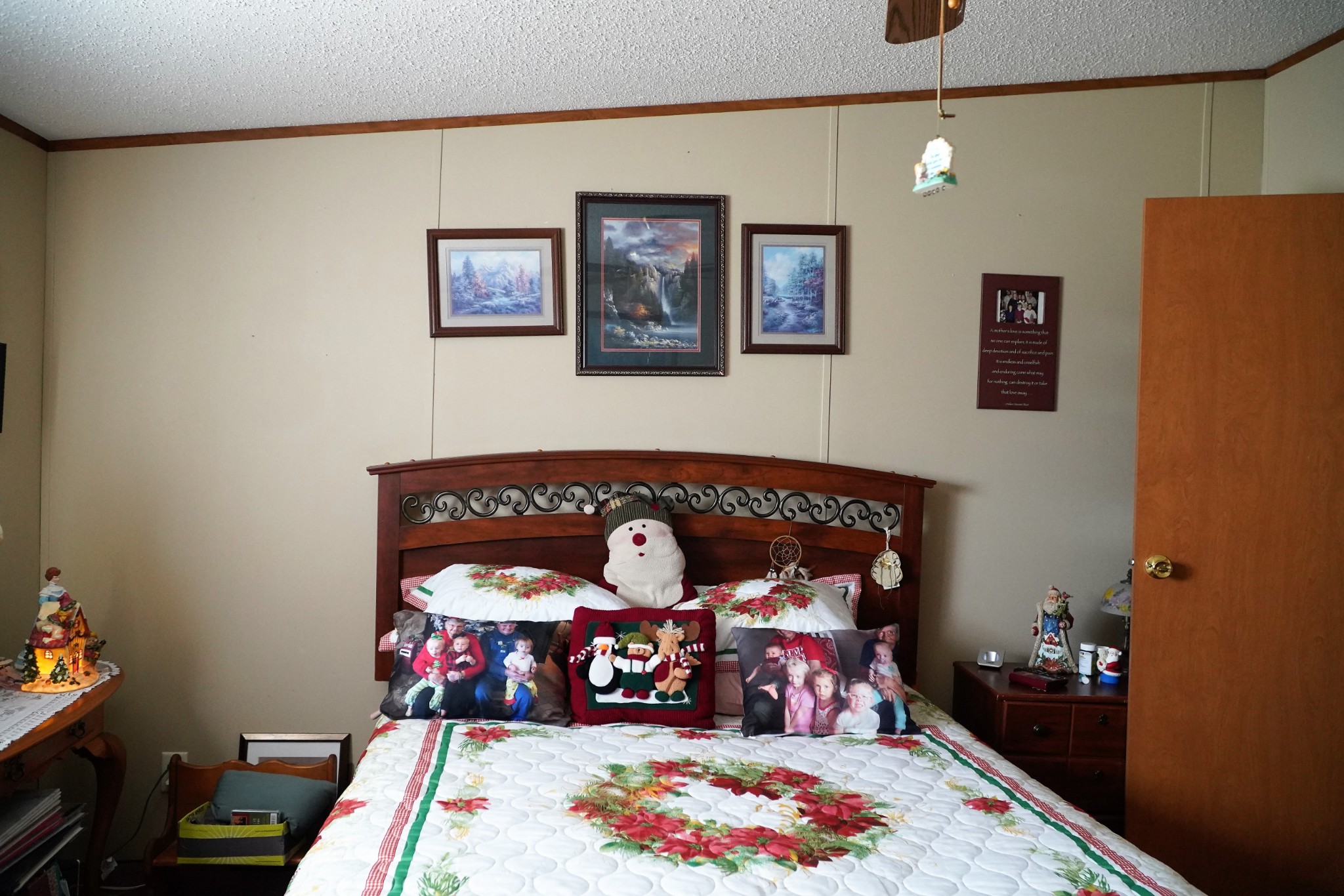 680 Howell Hill Road Flintville, TN 37335 - Photo 11 of 48 a bedroom with a bed and a table in it