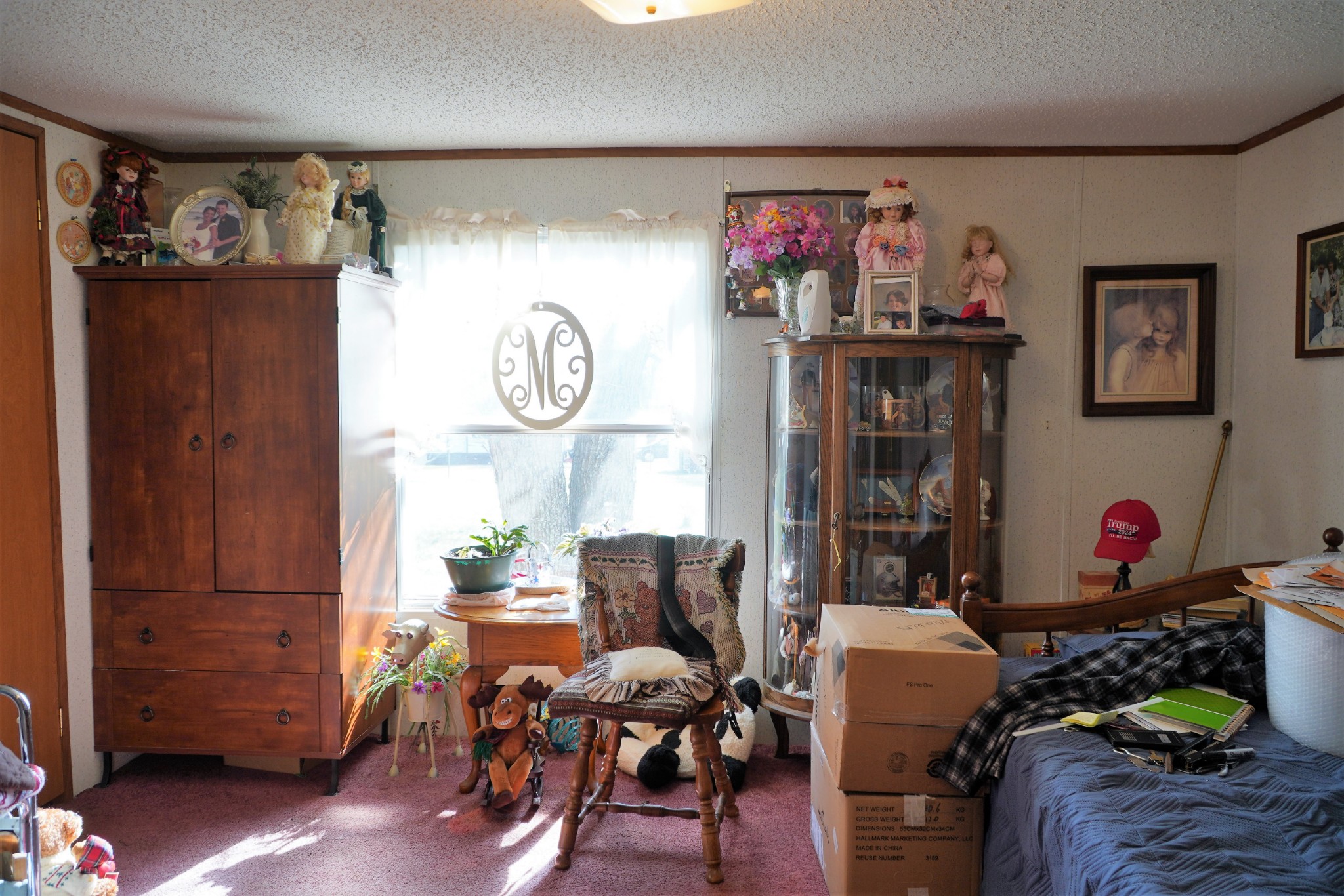 680 Howell Hill Road Flintville, TN 37335 - Photo 14 of 48 a living room with furniture a rug and a closet