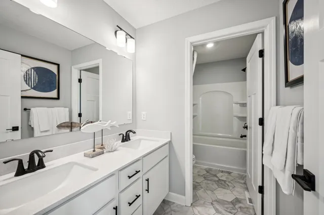 $717,175 | 2560 Aspen Drive, Shakopee, MN 55379