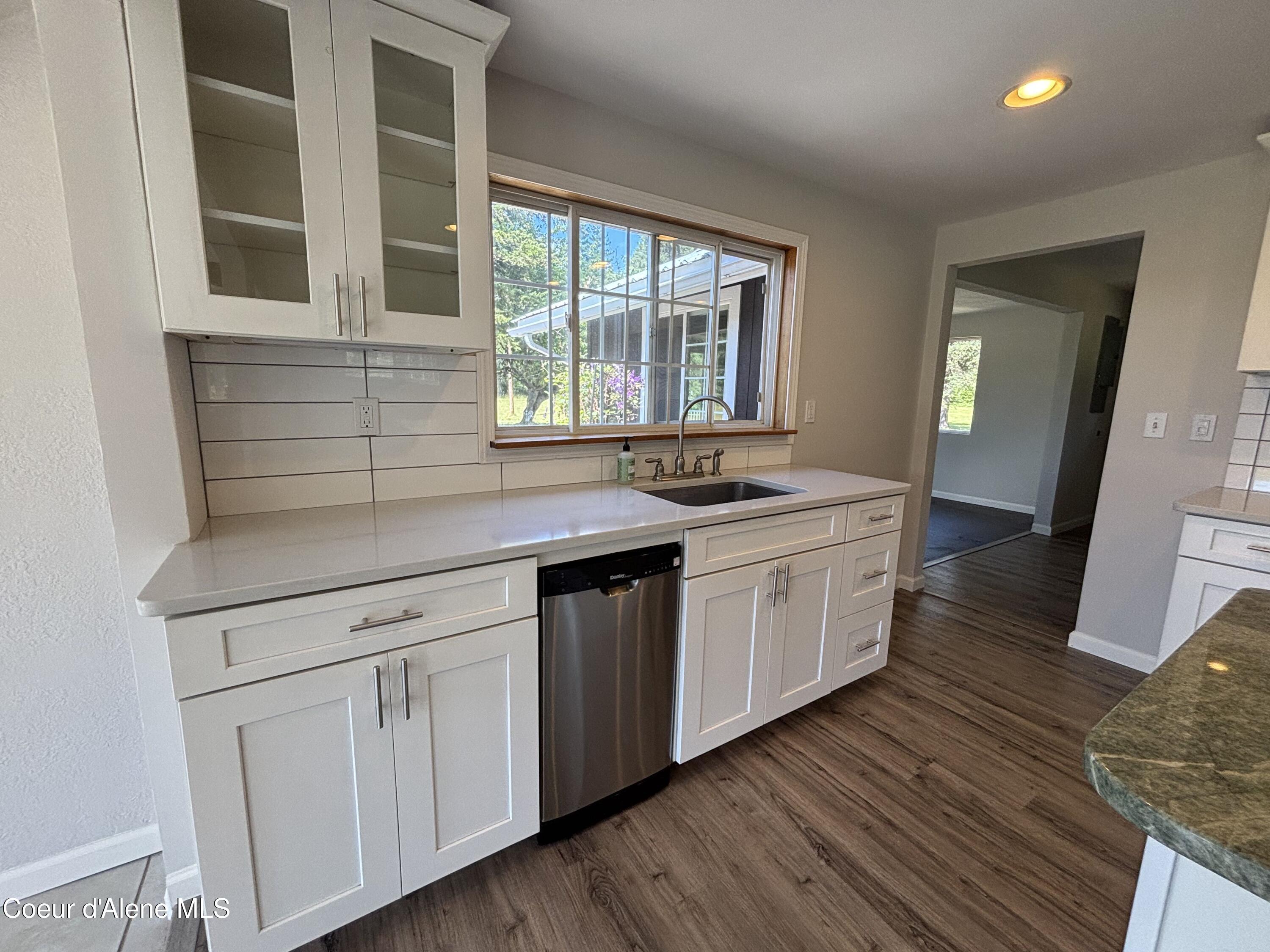 118 Walsh Way Sandpoint, ID 83864 - Photo 11 of 46 014 quartz counters