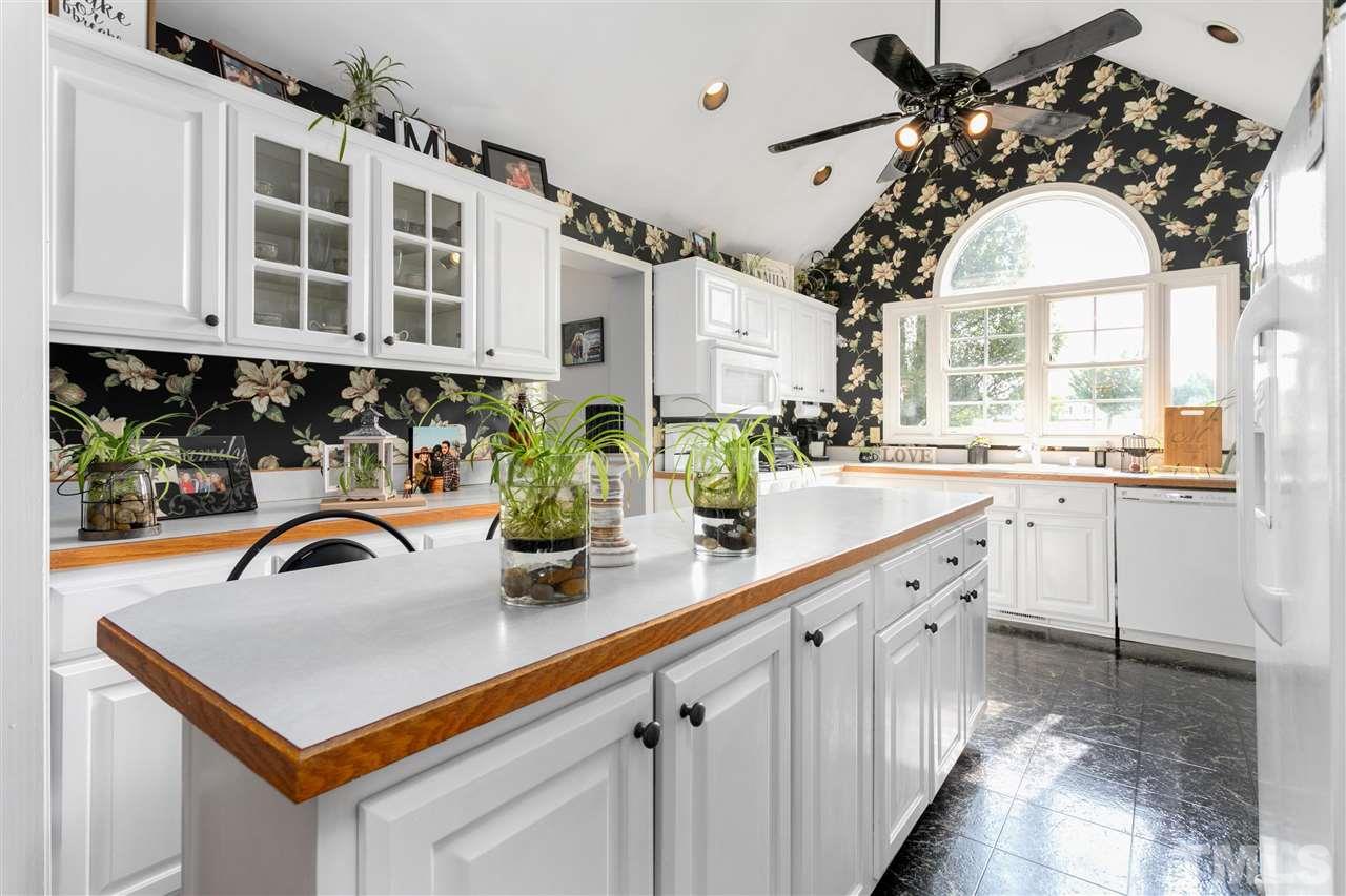 5675 Thom Road Graham, NC 27253 - Photo 4 of 30 Gallery Image 4