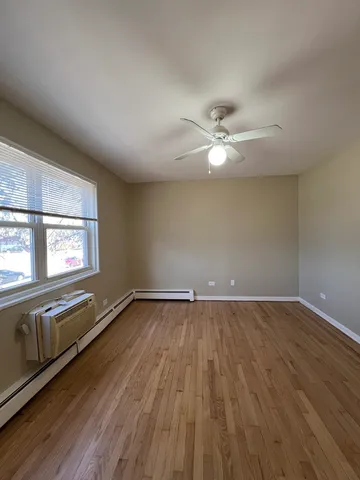 $1,490 | 560 Princeton Street, Unit A2W, Des Plaines, IL 60016