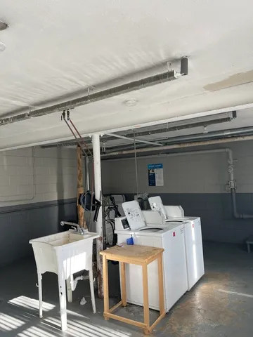 $1,490 | 560 Princeton Street, Unit A2W, Des Plaines, IL 60016