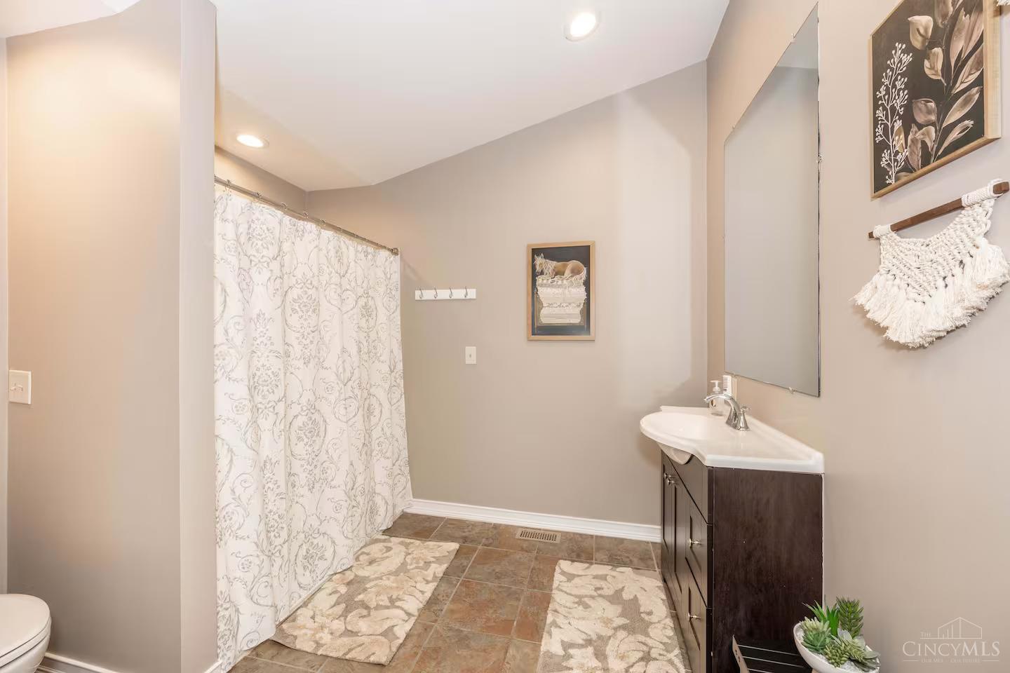 916 South Main Street Monroe, OH 45050 - Photo 24 of 34