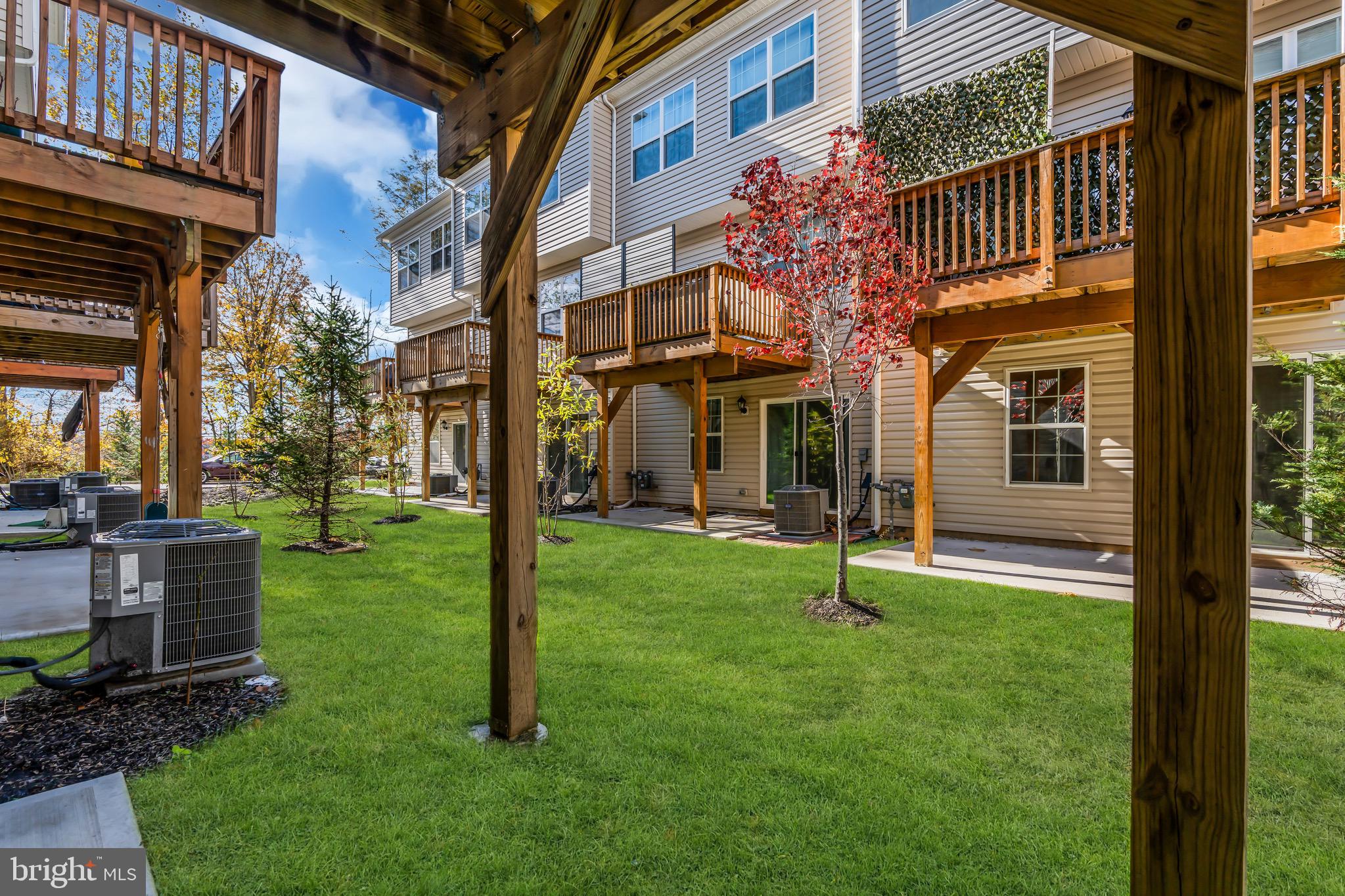 504 East International Road Monroe Township, NJ 08831 - Photo 29 of 37 a garden view with a seating space