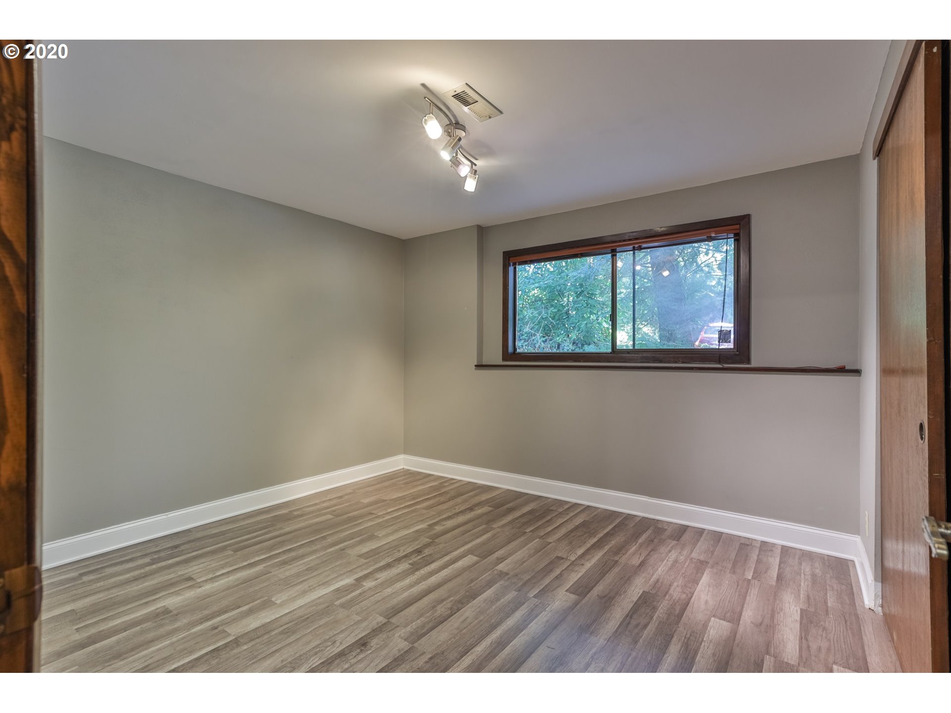 8545 Southwest Sorrento Road Beaverton, OR 97008 - Photo 13 of 26 Gallery Image 13