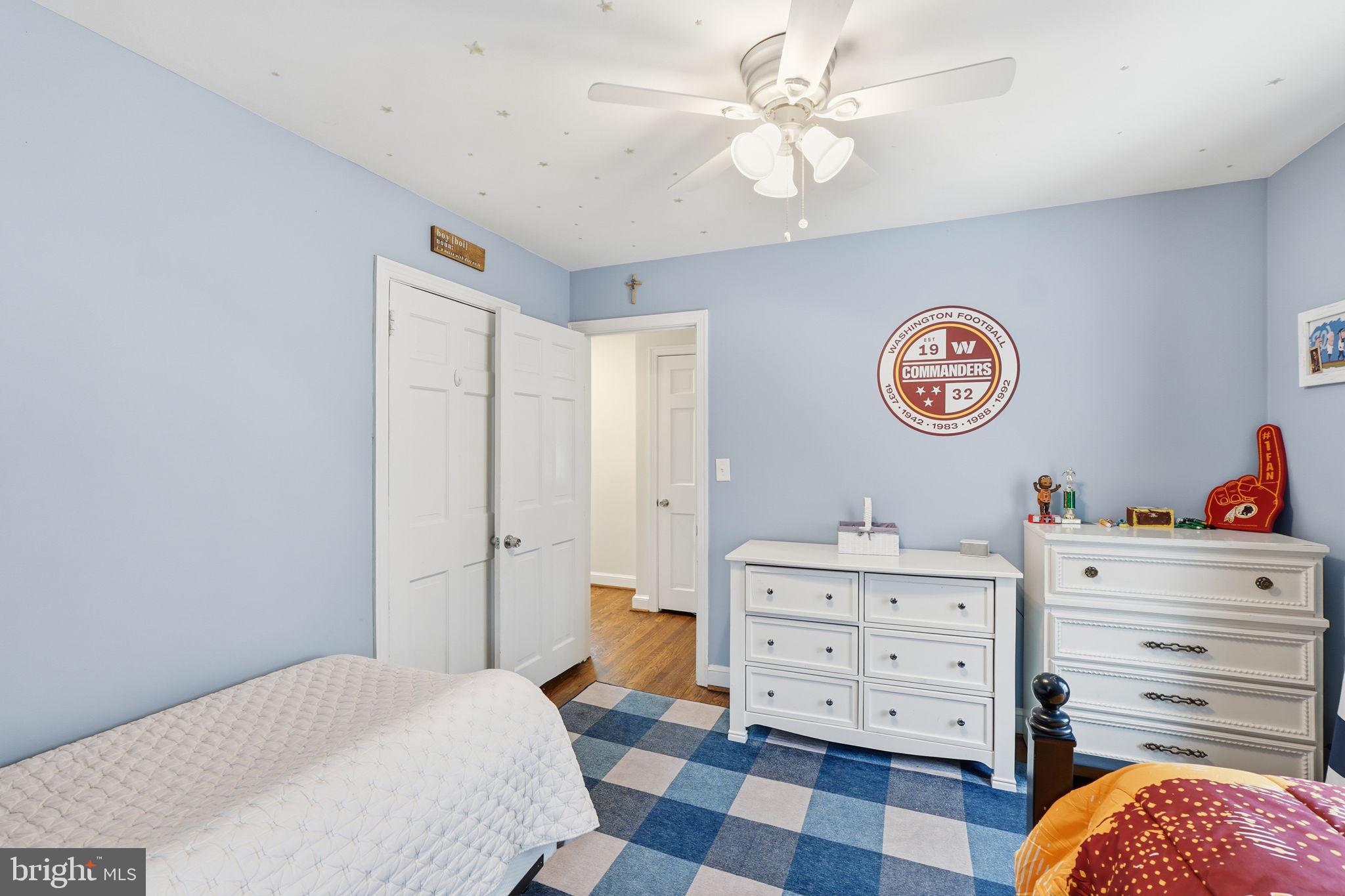 10304 Ridgemoor Drive Silver Spring, MD 20901 - Photo 11 of 17 Upper level bedroom.