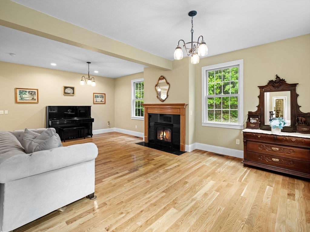 12 Breton Road Upton, MA 01568 - Photo 6 of 42