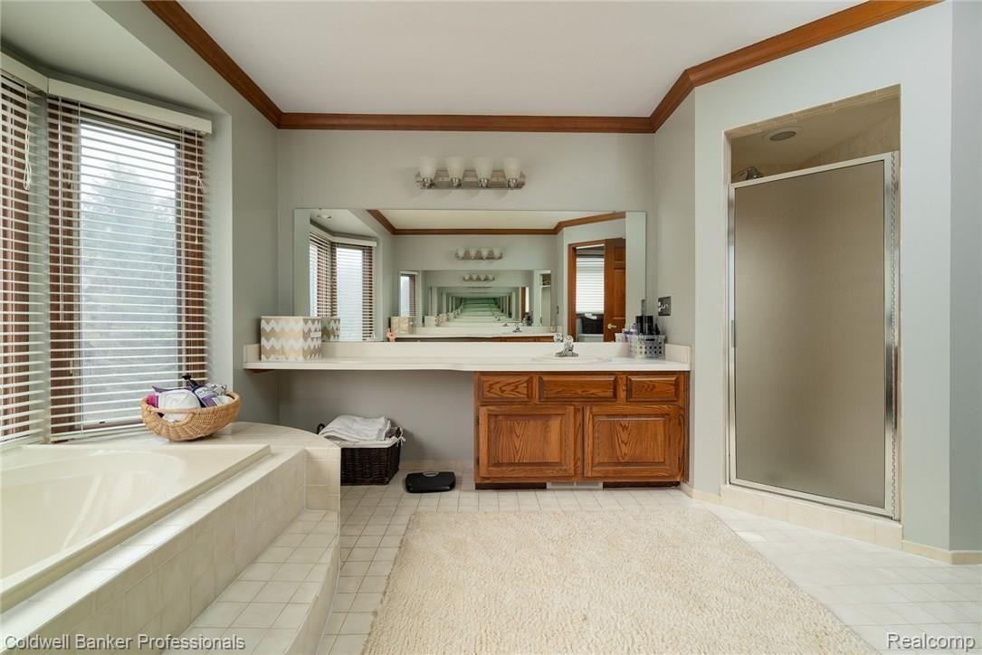 3724 Newcastle Drive Rochester, MI 48306 - Photo 21 of 39 3724-Newcastle-Drive-04.jpg