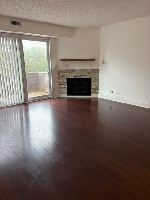 500 Timber Ridge Drive, Unit 304C Carol Stream, IL 60188 - Photo 4 of 25 Gallery Image 4