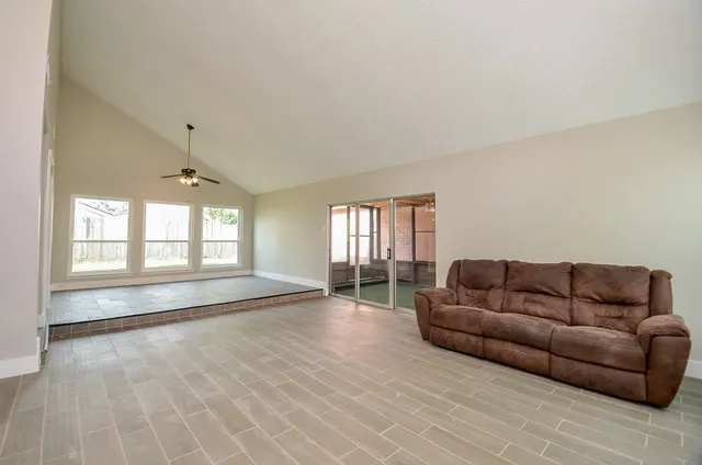 $255,000 | 12510 Seaswept Drive, Houston, TX 77071