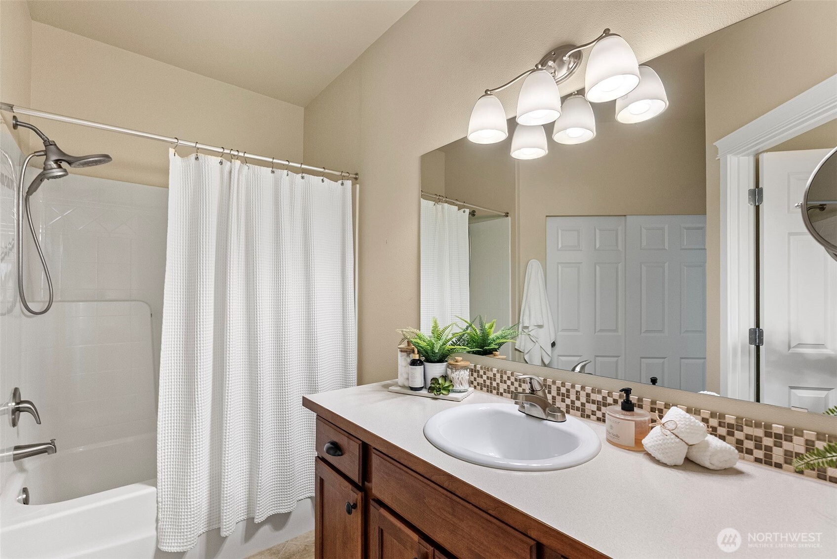 4563 Rochelle Street Southeast Lacey, WA 98503 - Photo 17 of 27 Gallery Image 17