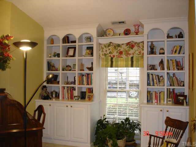 1106 Cotswold Court Raleigh, NC 27609 - Photo 3 of 10