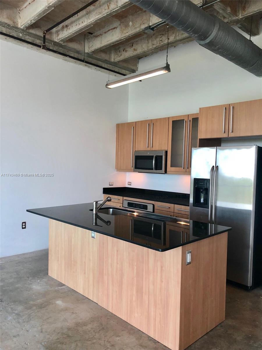8101 Biscayne Boulevard, Unit R604 Miami, FL 33138 - Photo 6 of 12 Gallery Image 6