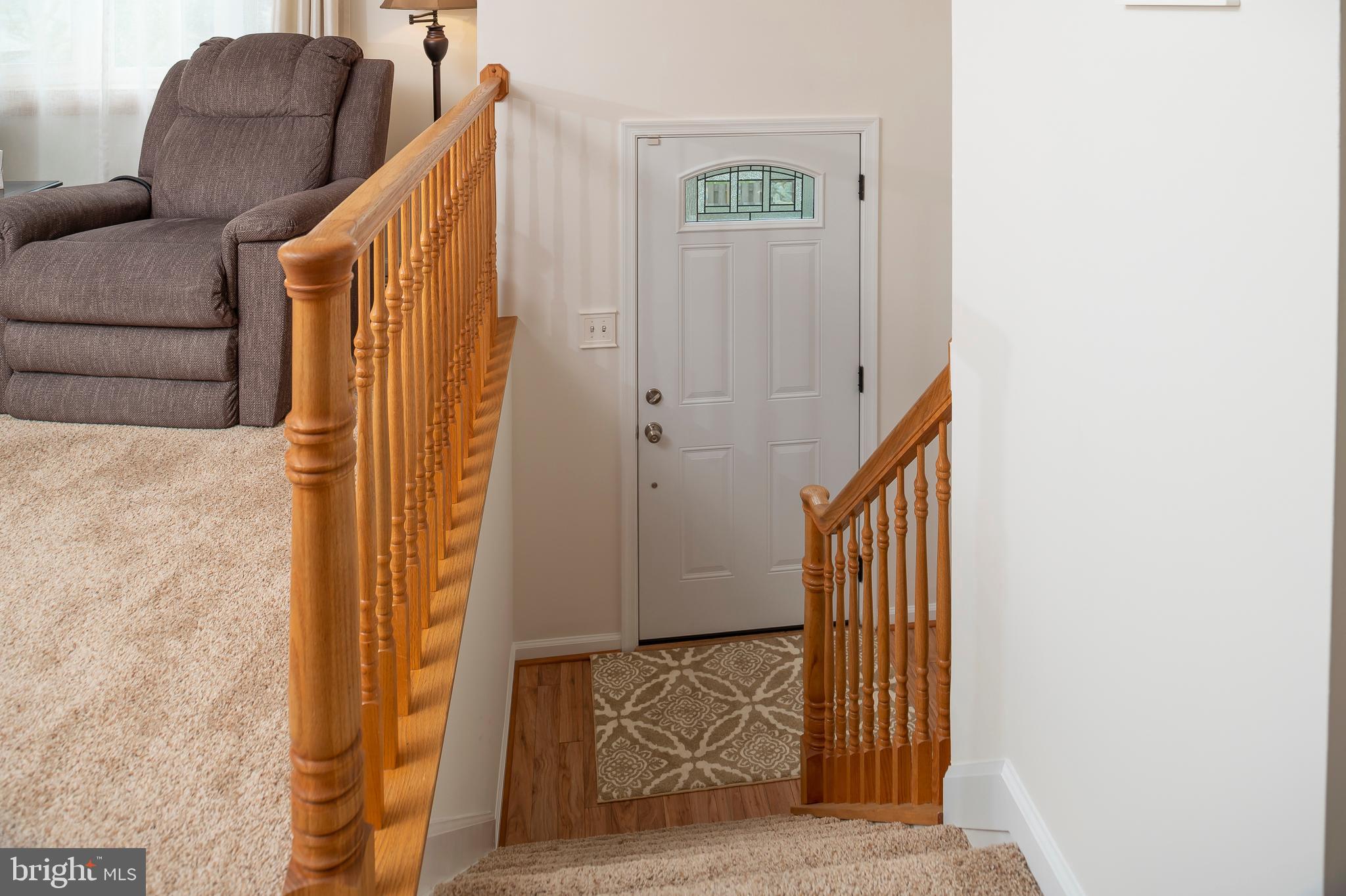 111 Bar Harbor Road Pasadena, MD 21122 - Photo 3 of 35 Foyer to Living Room